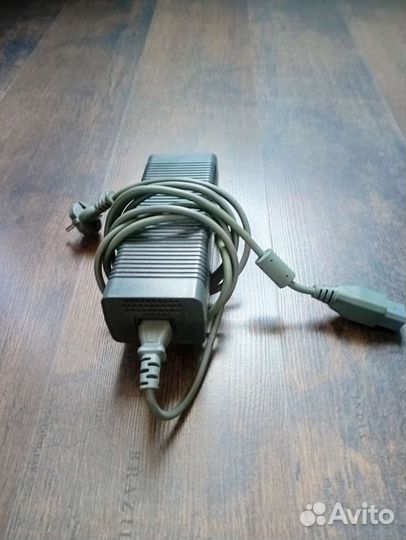 Продам Xbox 360