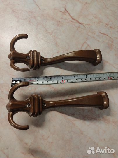 Крючки настенные металлические трехрожковые, 20 см