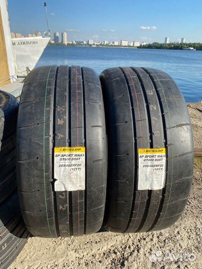 Dunlop SP Sport Maxx GT 600 255/40 R20 и 285/35 R20 101Y