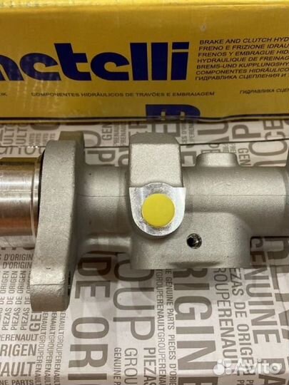 Главный тормозной цилиндр Рено Ларгус Абс