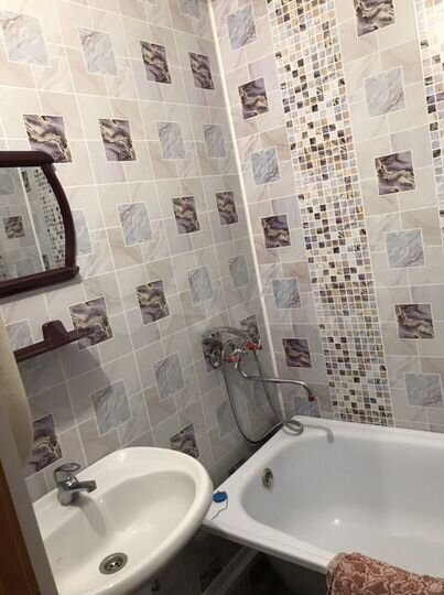 2-к. квартира, 53 м², 1/9 эт.