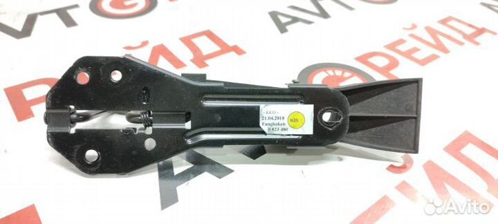 Замок капота Audi A6 4G CGW 18.04.2011