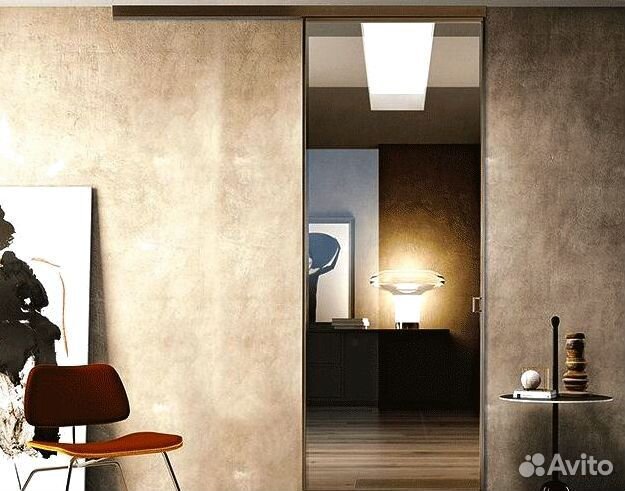 Стеклянная дверь на заказ