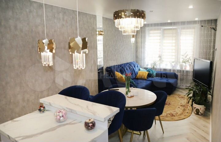 2-к. квартира, 68 м², 8/10 эт.