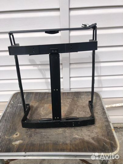 Крепление для канистры