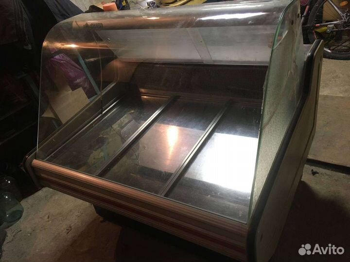 Холодильная витрина