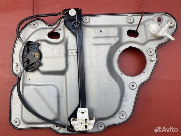 Стеклоподъемник задний левый Vw Touran minivan BSE