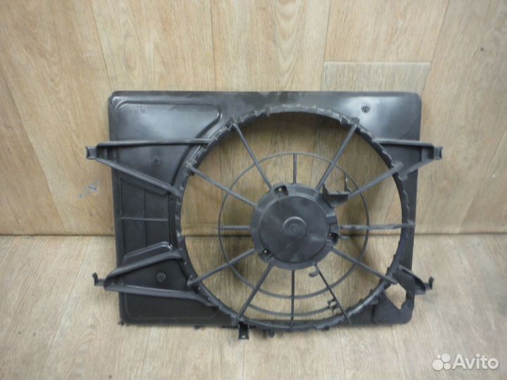 Диффузор вентилятора Hyundai KIA Ceed 1 Elantra 4