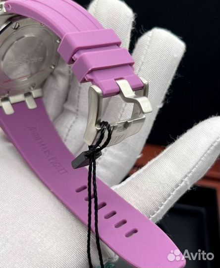 Часы женские красивые кварцевые