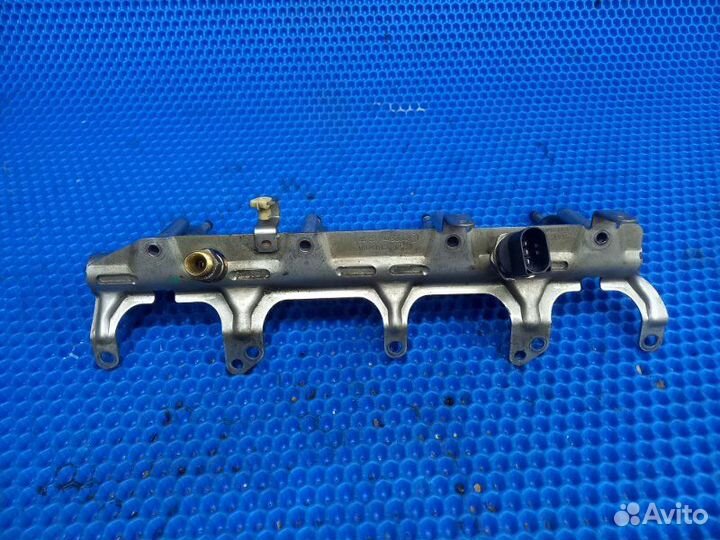 Топливная рампа Audi A4 B8 CDH 2011