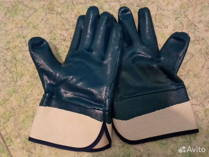 Перчатки защитные нитриловые