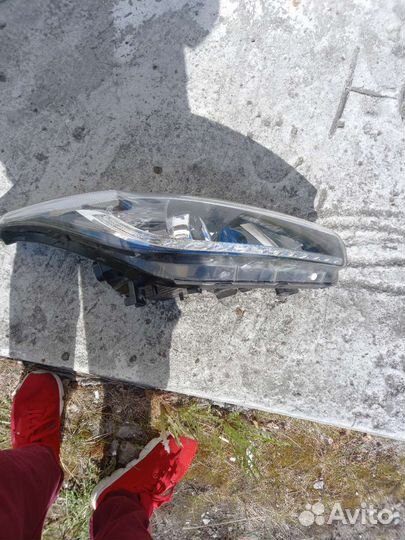 Передняя фара kia cerato