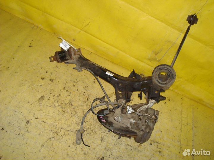 Кулак поворотный задний левый Honda Civic FD3