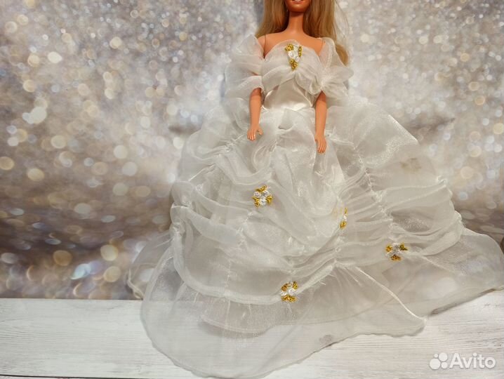 Платье для кукол формата Барби