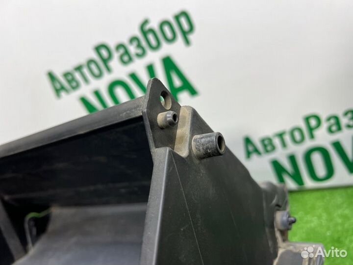 Бардачок Nissan Almera N16 1.5 QG15 2005