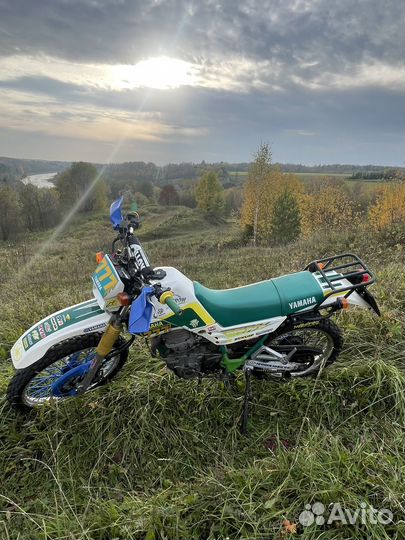 Мотоцикл Yamaha serow 225