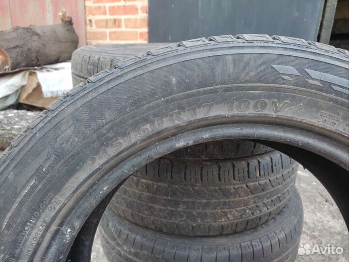 Kumho Crugen Premium KL33 215/60 R17