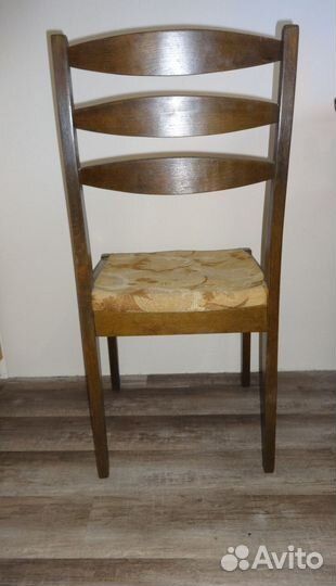 Стул деревянный