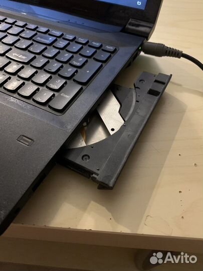Ноутбук lenovo