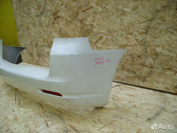 Бампер задний Toyota Raum NCZ20NCZ25 Белыйцарапины