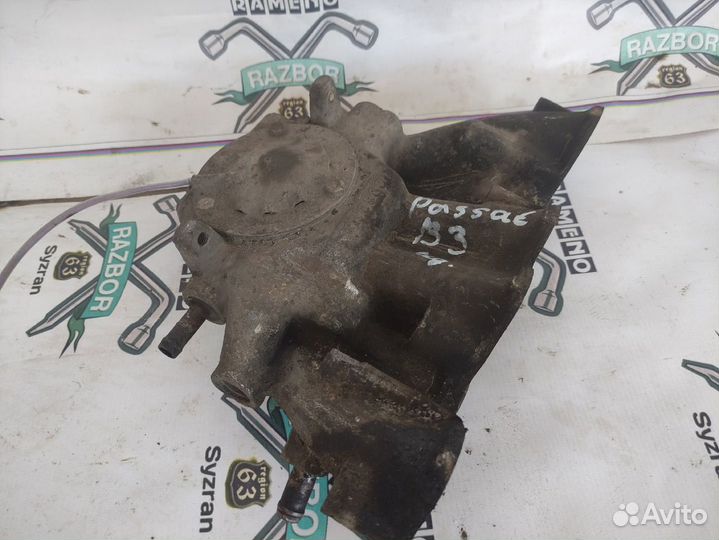 Коллектор впускной Volkswagen Passat B3