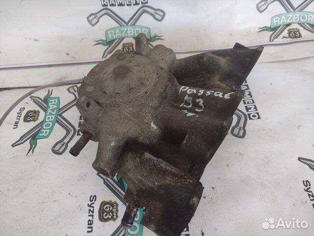 Коллектор впускной Volkswagen Passat B3