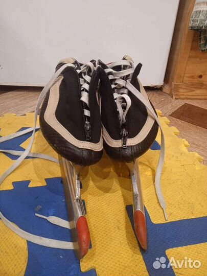 Коньки беговые