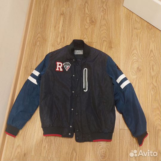 Бомбер forward