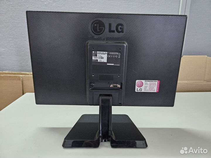 Монитор LG 18.5 дюймов