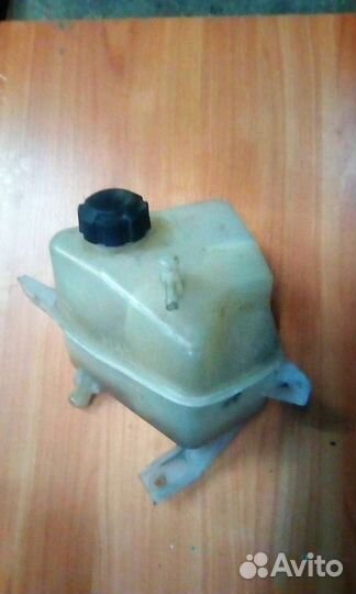 Расширительный бачок гур ваз 11181311010