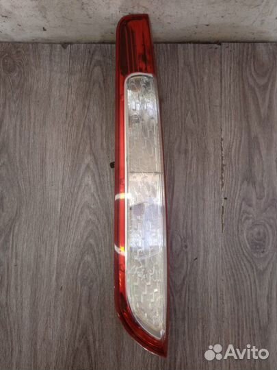 Фонарь задний левый Ford Focus 2 хетчбэк 5-ти дв