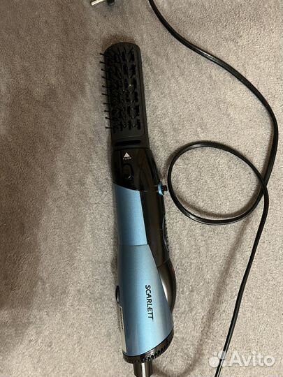 Фен-щетка Scarlett