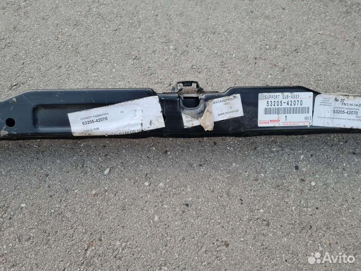 Суппорт радиатора Toyota Rav 4