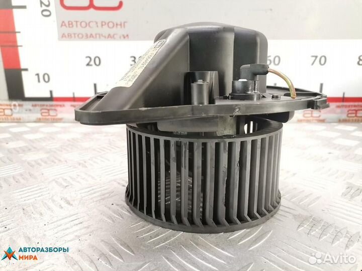 Моторчик печки seat Toledo 4 2013 6R2819015