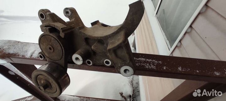 Натяжитель ремня Toyota Land Cruiser Prado 150