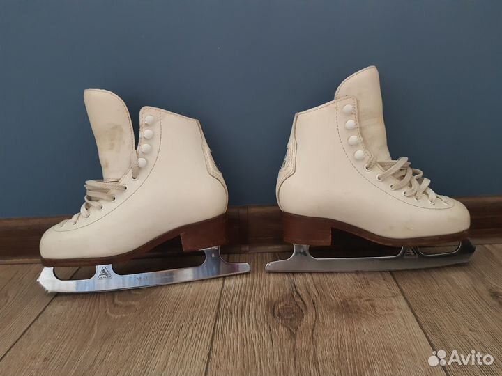 Коньки фигурные wifa