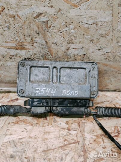 Блок управления двигателем Volkswagen Polo