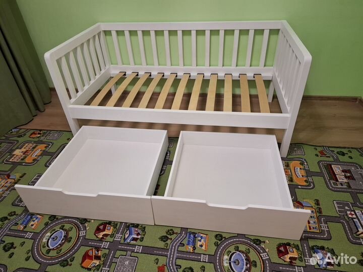 Детская деревянная кровать