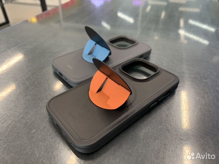 Кожаный чехол с держателем для iPhone