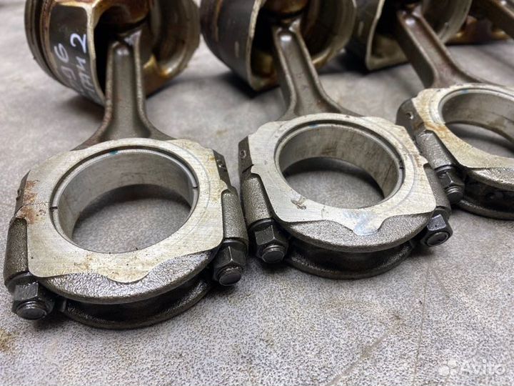 Поршень с шатуном Лада Ларгус 1 1.6 K7M (84) 2014