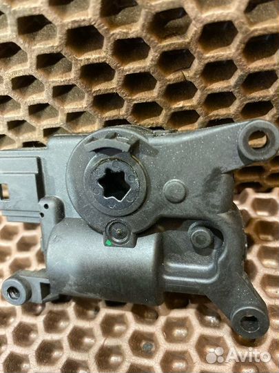 Моторчик заслонки печки Volkswagen Tiguan 2 dbgc