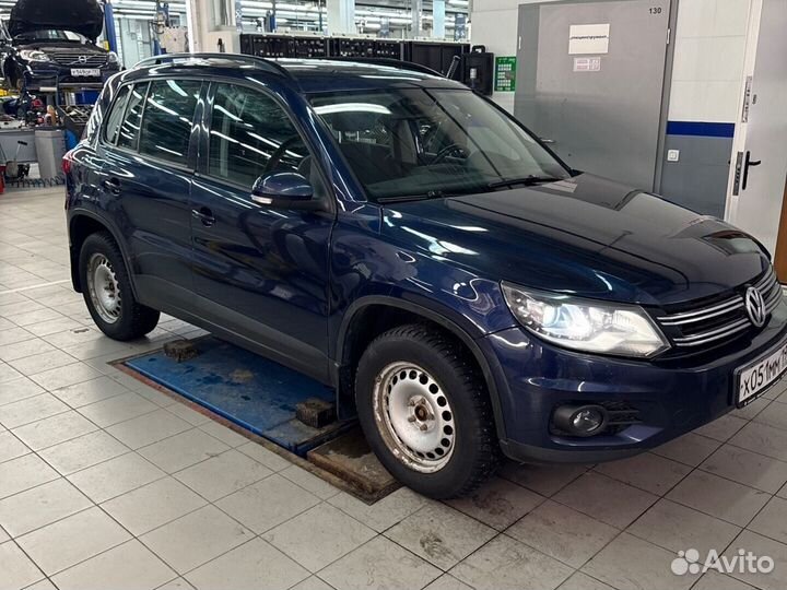 Volkswagen Tiguan 2.0 AT, 2012, 306 337 км