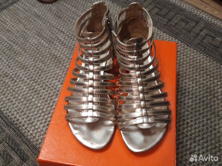 Босоножки Laura Biagiotti