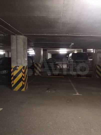 Машиноместо, 14 м²