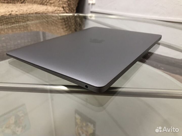 Macbook Air 13 2021 M1/8Gb/256GB/90%