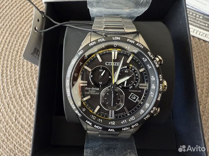 Citizen CB5947-80E Super-Titanium Eco-Drive Radio