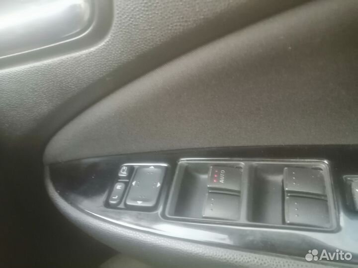 Mazda Biante 2.0 AT, 2011, 163 000 км
