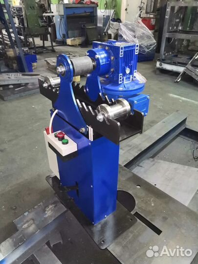 Трубогиб для профильной трубы электромеханический