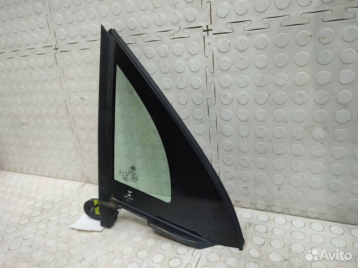 Стекло двери переднее правое Volkswagen Tiguan 2