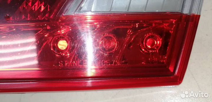 Фонарь задний внутренний правый Nissan Sentra B17